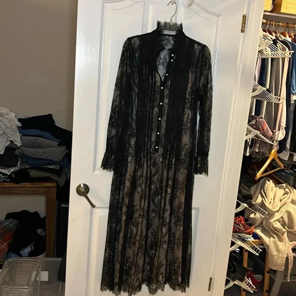 EUC PHILOSOPHY women’s black lace dress size 6 includes slip long - Picture 1 of 11